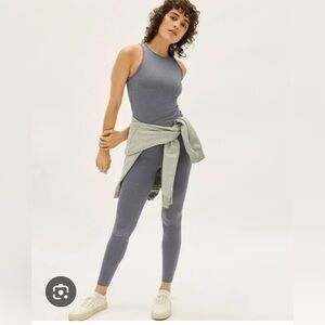 Everlane Perform Tank SZ M